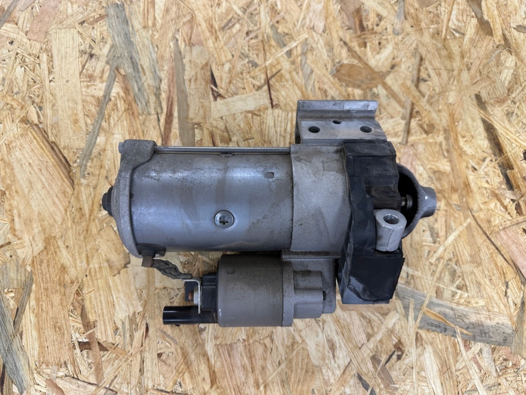 Стартер bmw g05 x5 8671504 оригінал 100% справний Оригінал