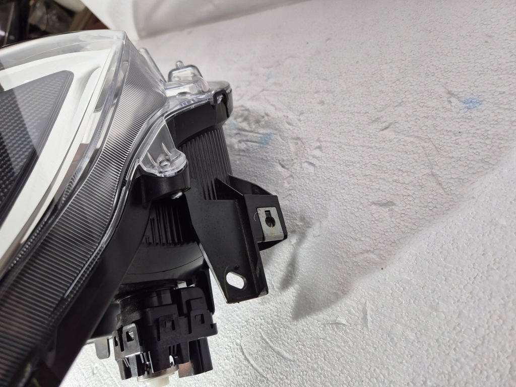 фото №8, Mitsubishi space star ii lift 19r .лампа правая передняя