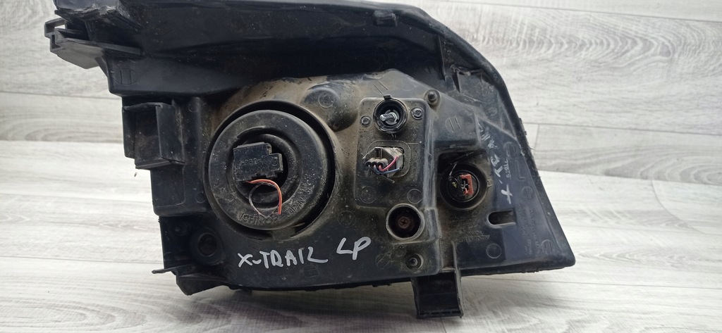 фото №10, Nissan x-trail t30 01-07 лампа левая перед europa - uszk крепления