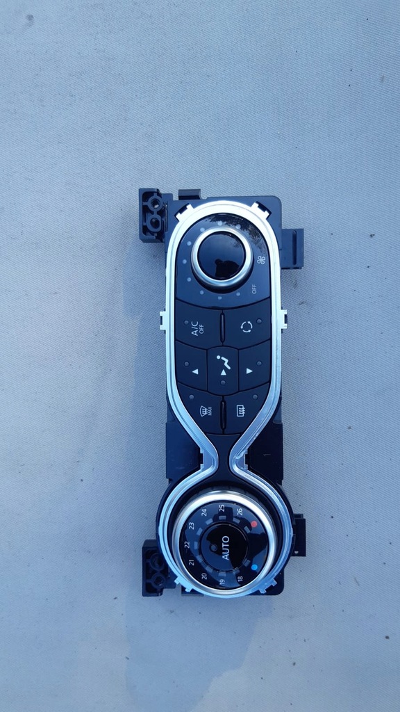 фото №1, Панель кондиционера dacia sandero ii lift