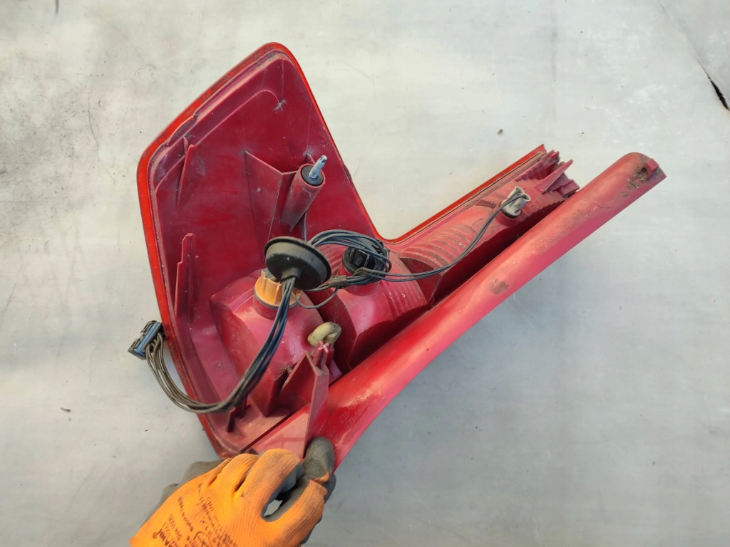 фото №10, Лампа задняя задняя правая citroen c4 i 2006 5d hb