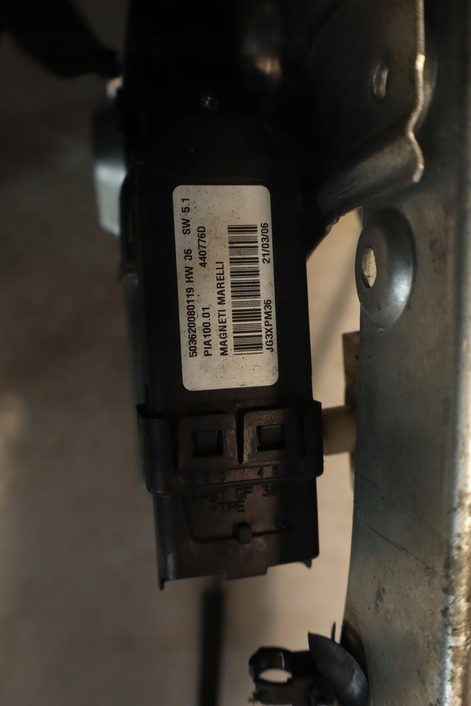 фото №8, Механизм окон левый перед renault clio iii 8200291148