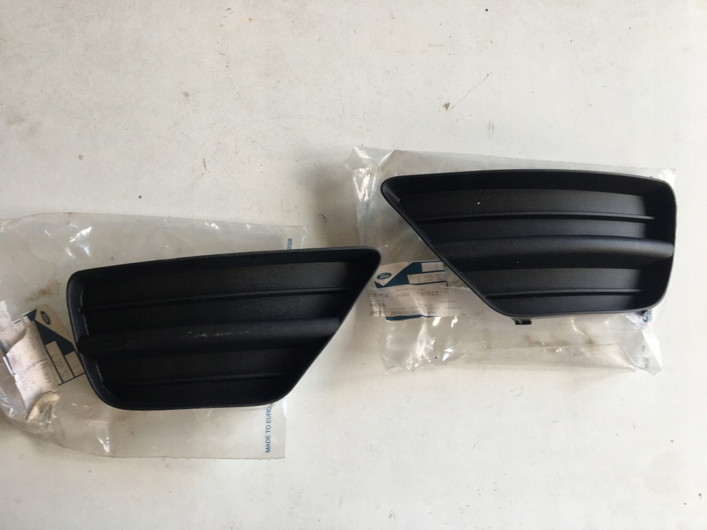 Купити Ford focus mk1lift решітка бампера nowa !