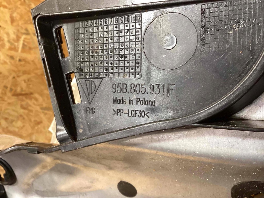 Кронштейн поперечина передний porsche macan 95b 95b805931f Киев