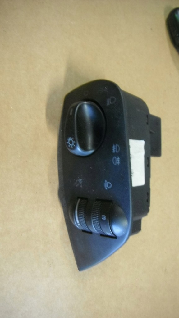 фото №1, Caddy inca 96-04 переключатель света