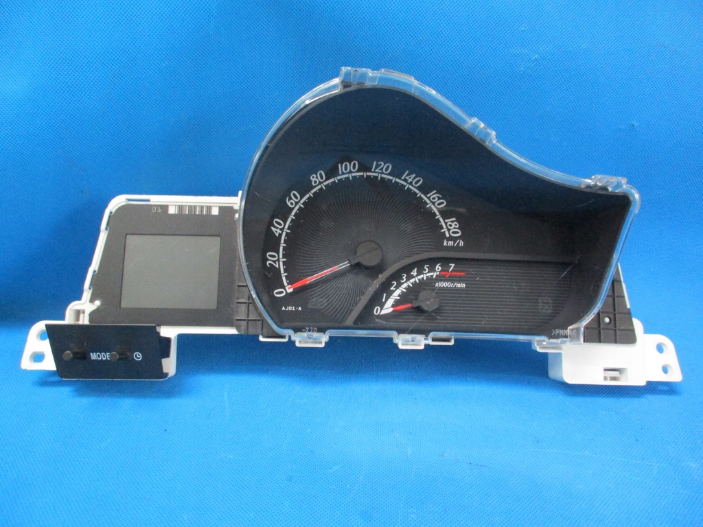 фото №1, Счетчик приборы toyota iq 769166590