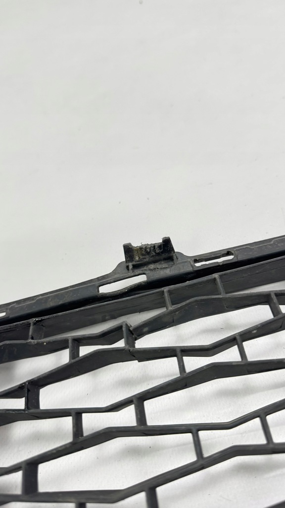 фото №15, Skoda karoq lift 2021 - решётка средняя бампера перед 57a853677c