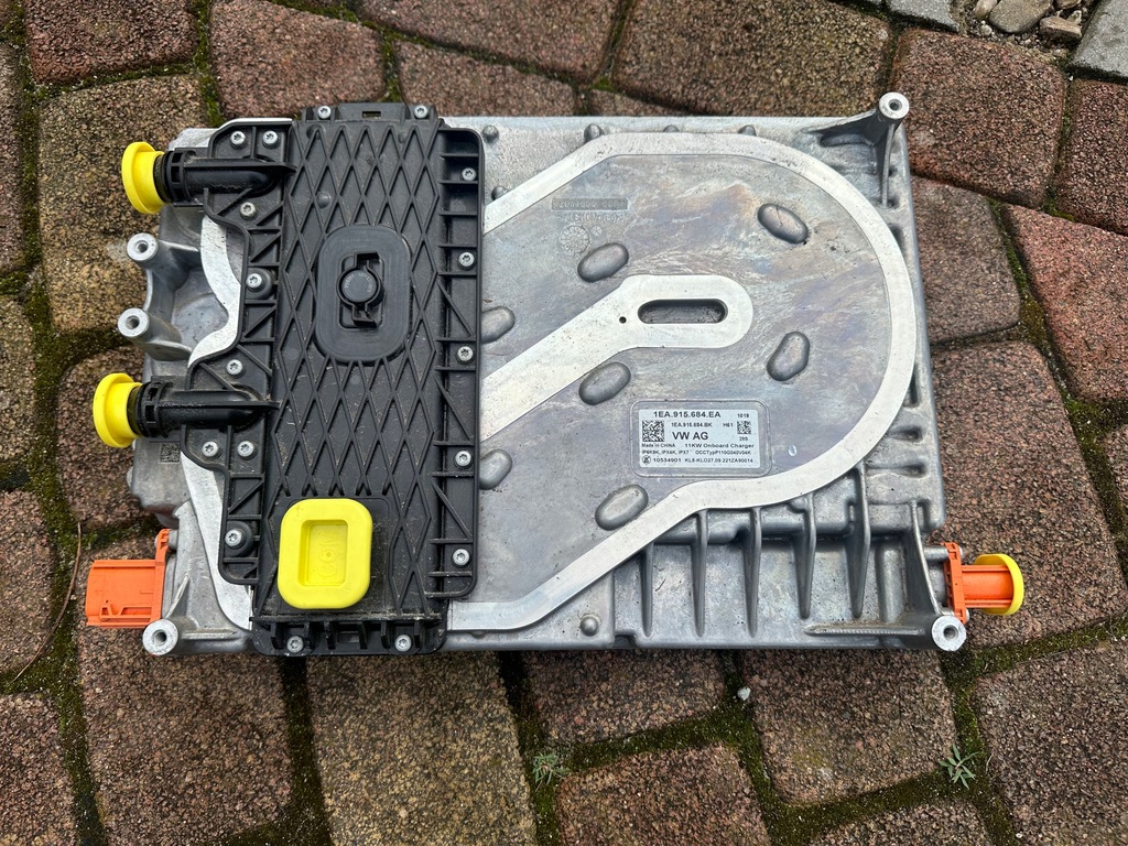 фото №1, Vw id3 id4 id5 зарядний пристрій wysokiego напруги idealna