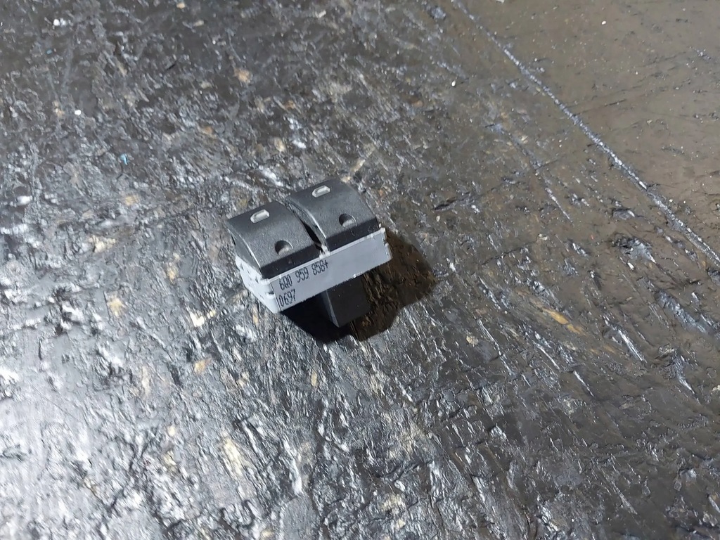 фото №11, Кнопки вікон водія seat ibiza iii 6l 6q0959858