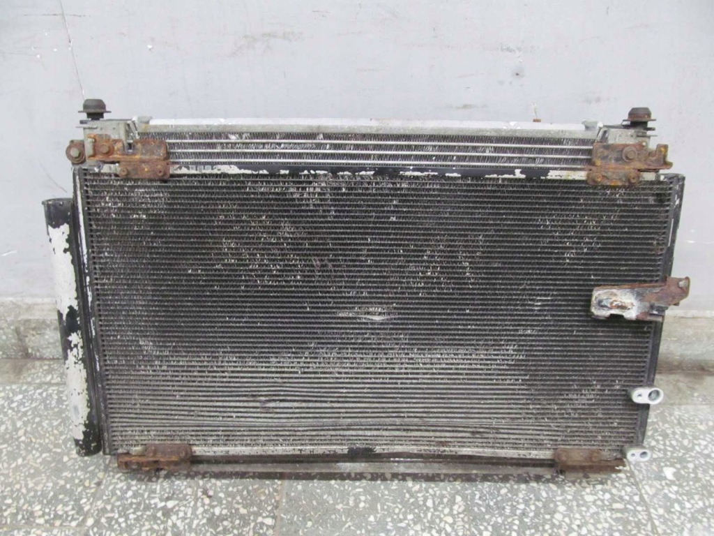 Lexus is220 радіатор вентилятор комплект  05-10 Оригінал