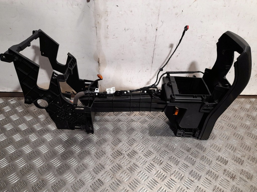 фото №9, Ford escape iii 2015 туннель средний