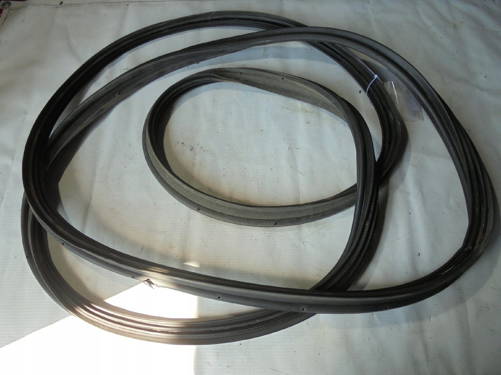 фото №1, Прокладка кузов левая задняя lexus rx ii 400h 2007