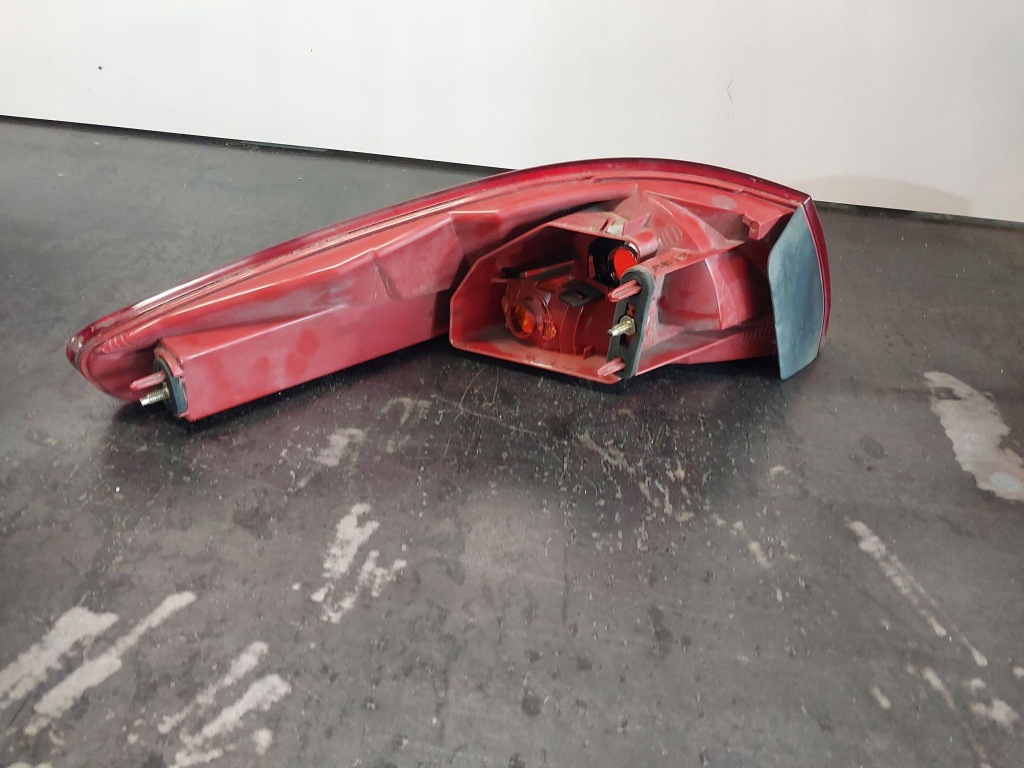 фото №7, Лампа задня права peugeot 607 sedan lift