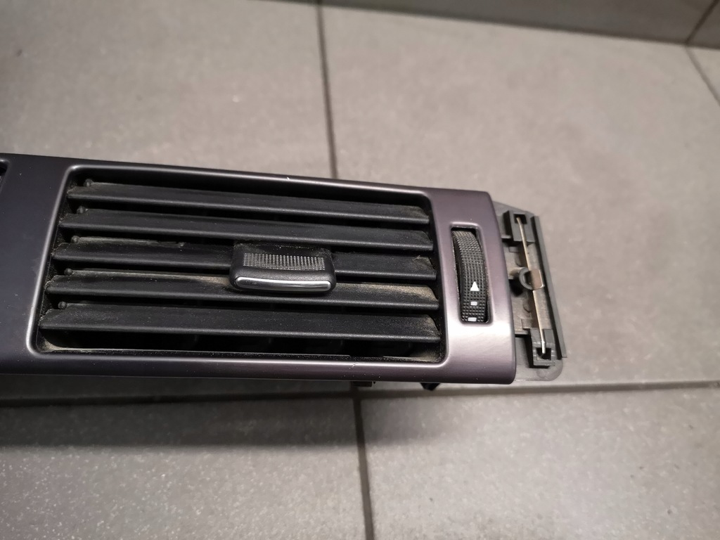 фото №6, Решётка обдув средняя audi a6 c5 eu 4b1820951