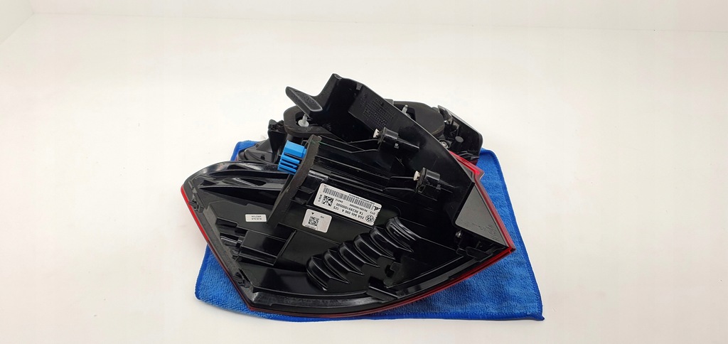 фото №3, Vw t-roc t roc лампа задняя задняя правая комплект led