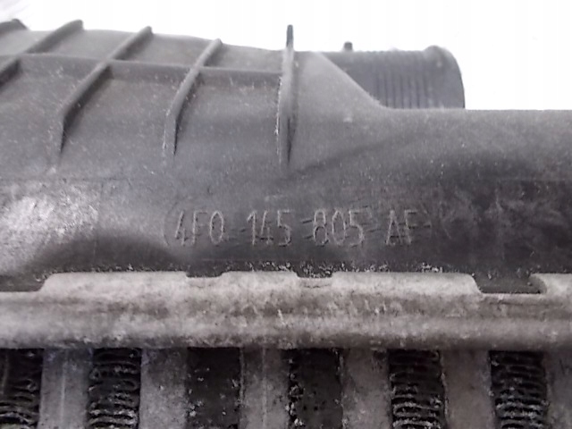 Радіатор інтеркулер audi a6 c6 4f 04-11 4f0145805af оригінал лівий Ціна