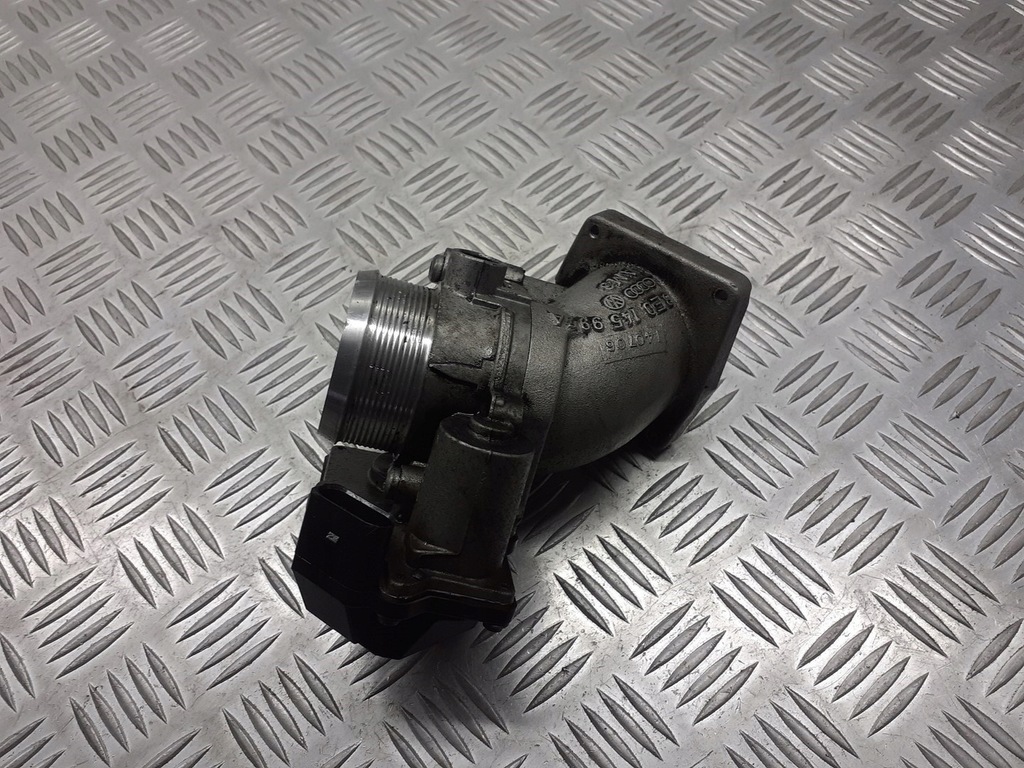 фото №4, Дроссельная заслонка audi a4 b7 2.7 tdi 059145950b