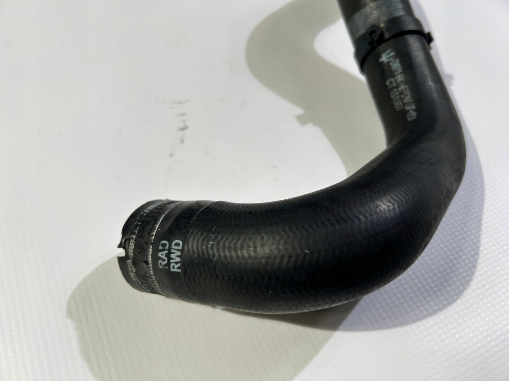 Шланг пабтрубок  трубка воды водяная радиатора maserati ghibli 3.0 m157 2013- в Украине