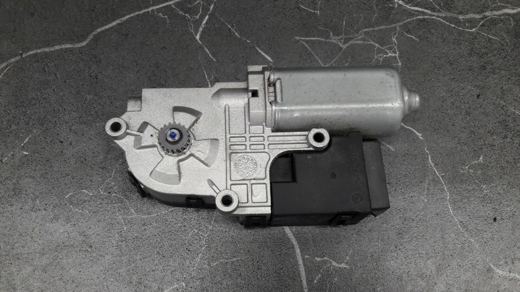 фото №1, 20907469 моторчик люк opel isignia a