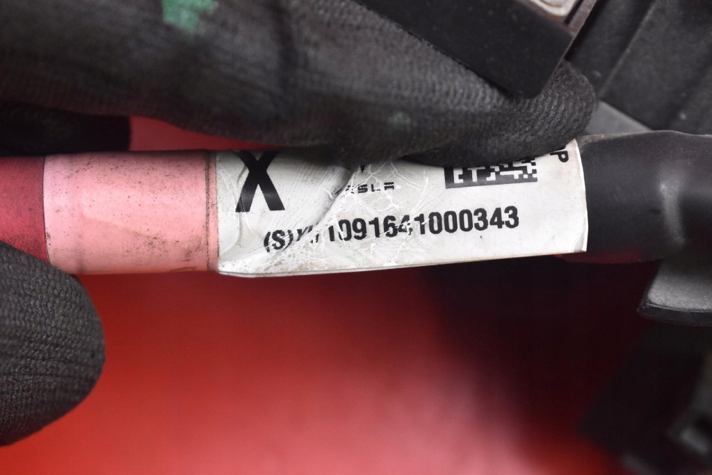 Купить Коробка предохранителей 1034405-02-c tesla model x 90d 525 km 15-21