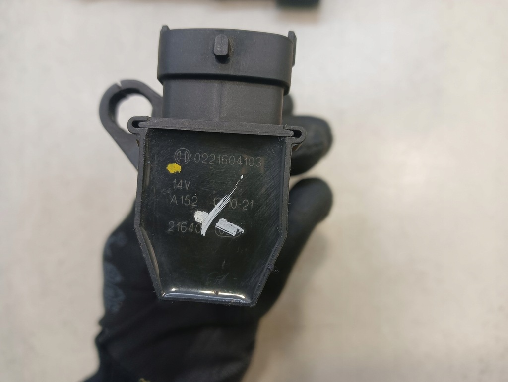 фото №16, Bosch катушка зажигания alfa romeo 156 gt gtv spider 2.0 03.01-09.10