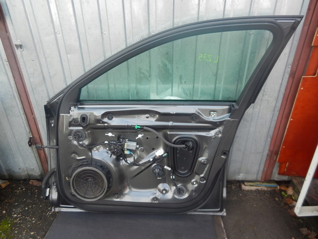 фото №9, Дверь правое перед audi a4 b9 8w lz7s 16r