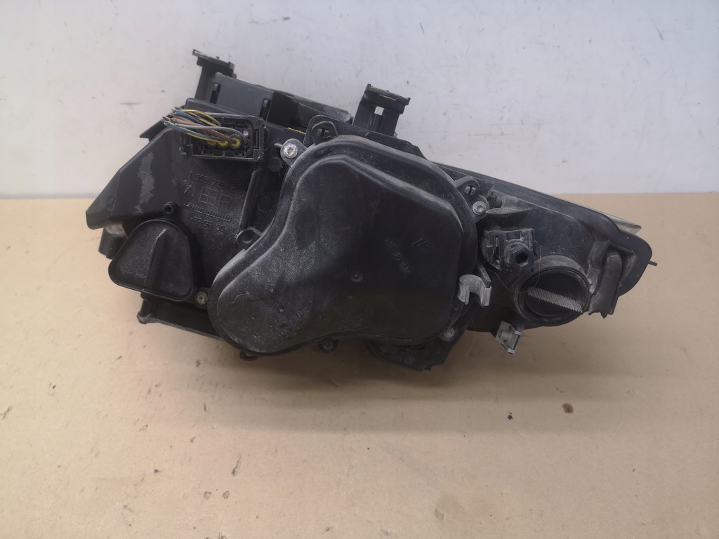 фото №10, Лампа права перед bixenon bmw 3 e92 e93 coupe przedlift 06-10 uk