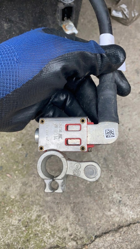 фото №4, Mercedes sprinter w906 шланг клемма plus плюсовая