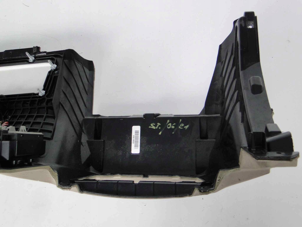 фото №10, Mercedes ml gle w166 166 консоль приборная панель dół консоли