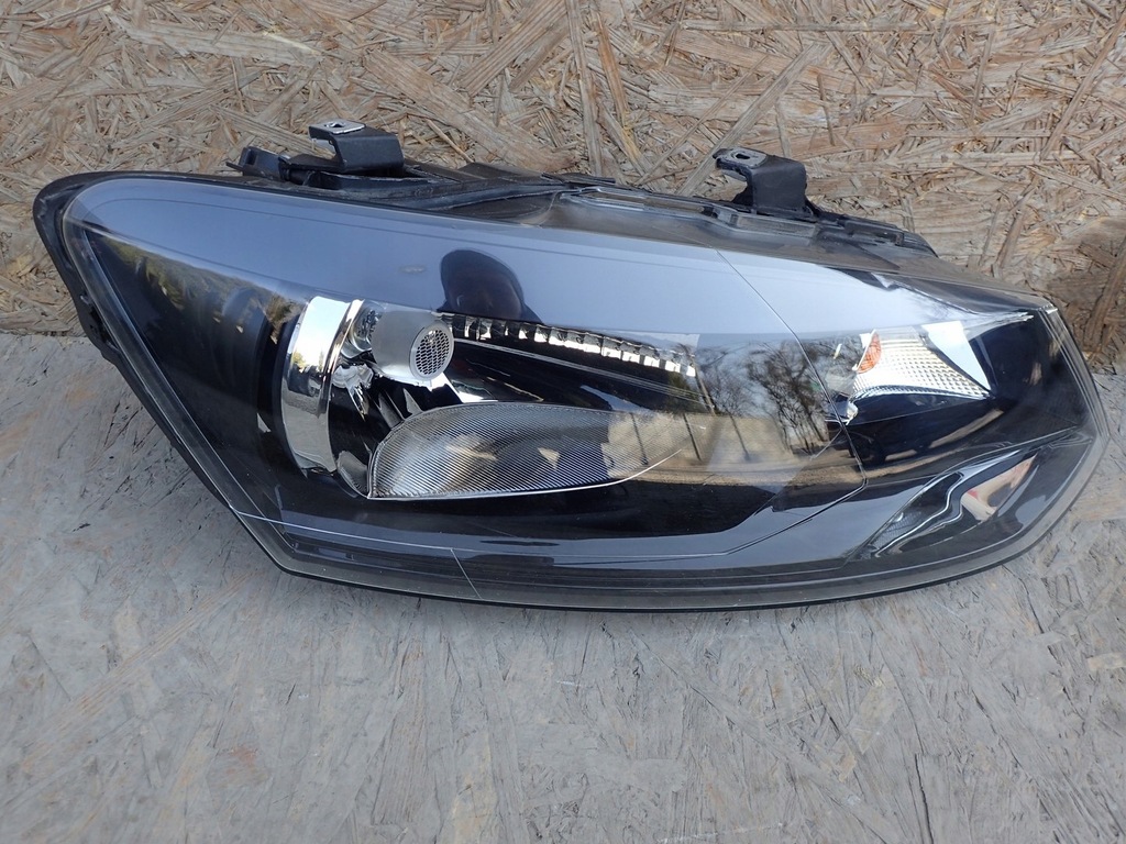 фото №1, Лампа правая фара правый vw polo 6r 6r1941016e