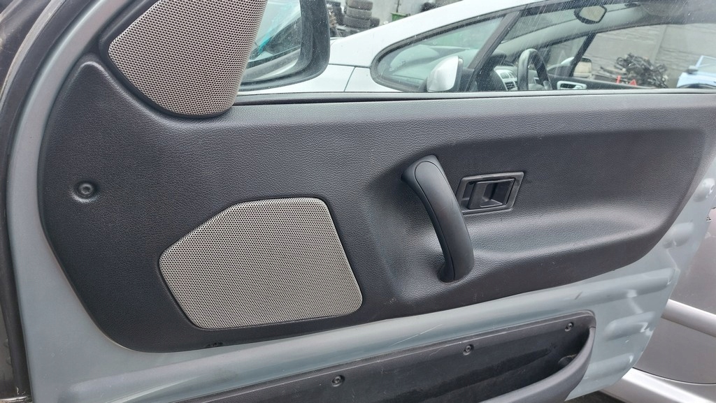 фото №2, Land rover freelander lift 03-06 обшивка дверь правых góra