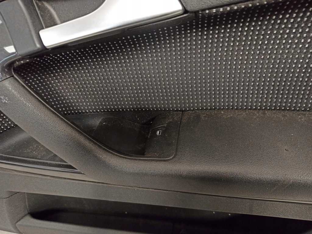 фото №5, Audi a3 8p 3d обшивка двері правий передній 8p3867106