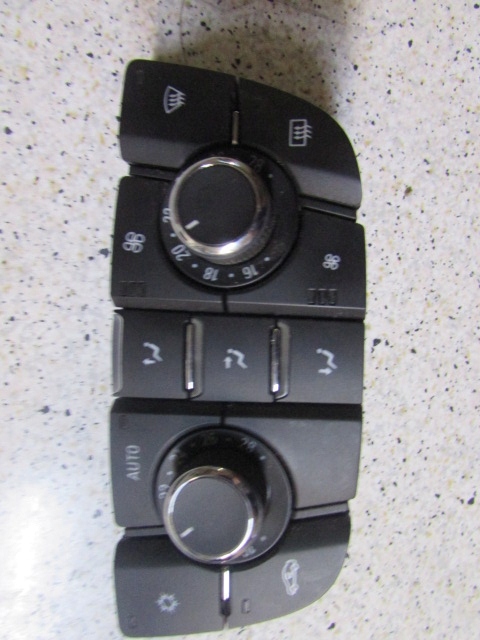 Купити Панель обдув кондиціонера opel meriva b, astra j 13435148