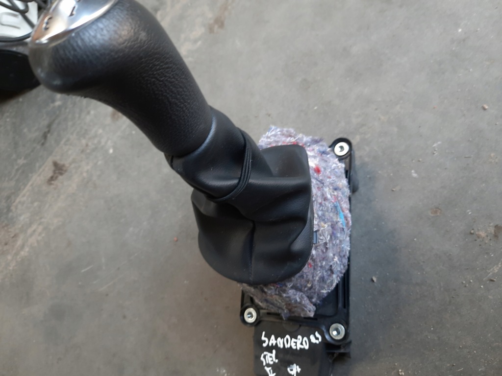 фото №9, Dacia sandero ii 0.9 tce тросы домкрат выборщик ручка чехол передач