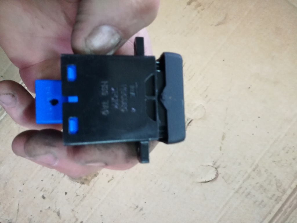 фото №5, Honda accord viii кнопка подогрев сиденье