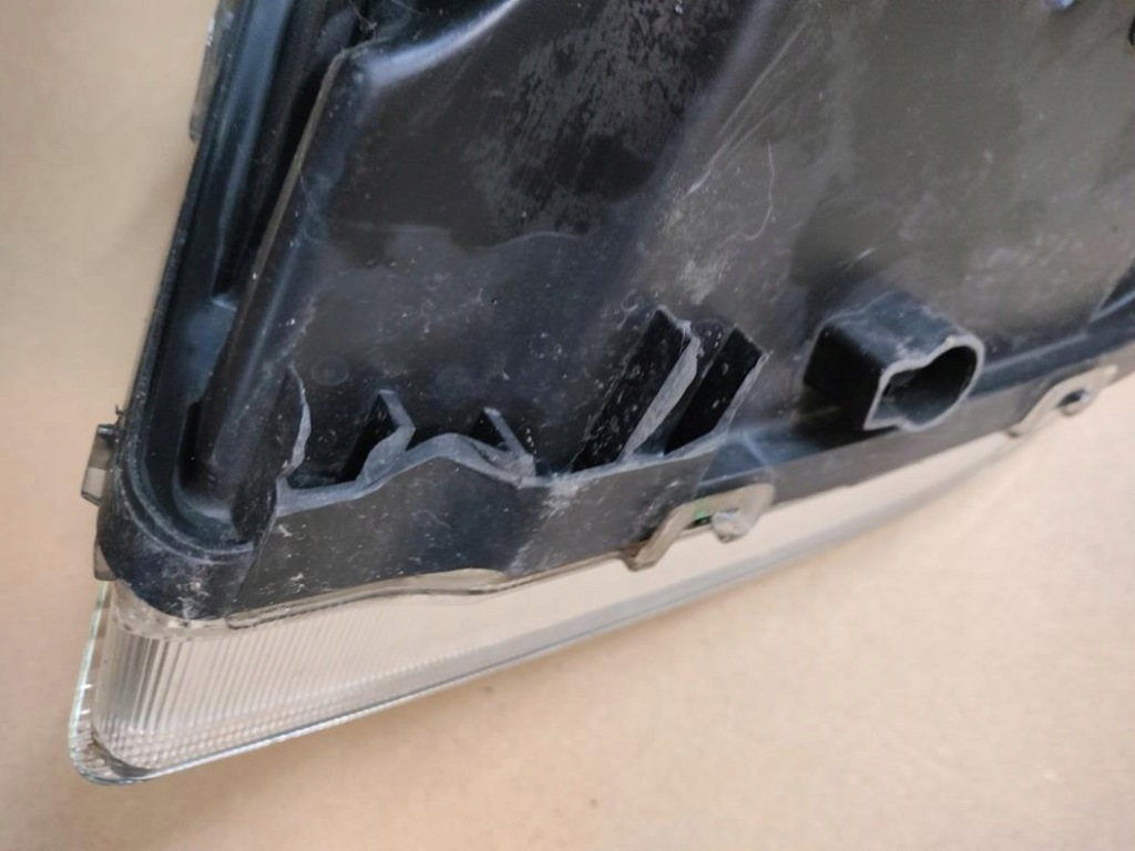 фото №5, Лампа права перед citroen c2 eu