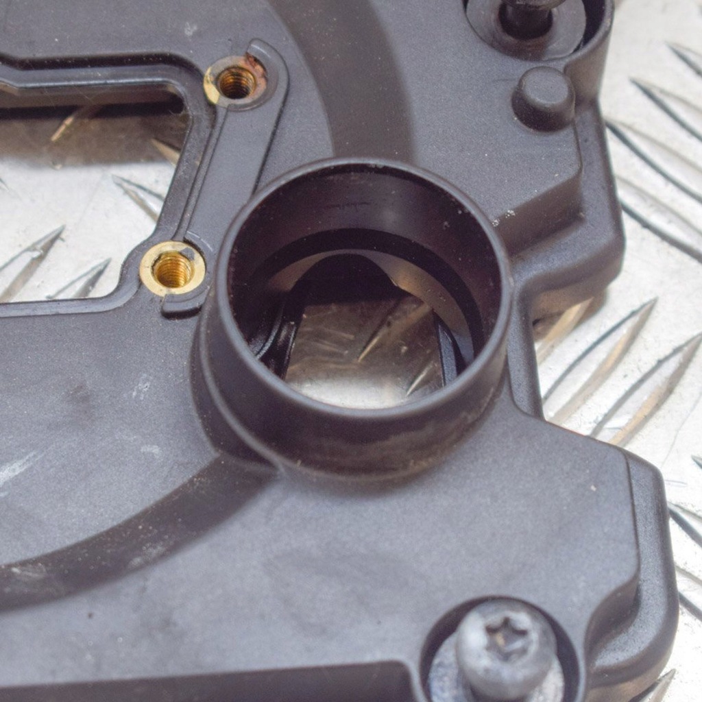 фото №5, Porsche cayenne 92a 2014 крышка клапанов