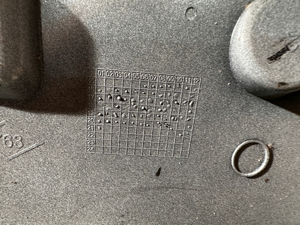 фото №12, Renault megane iv kombi накладка кришки багажника задня