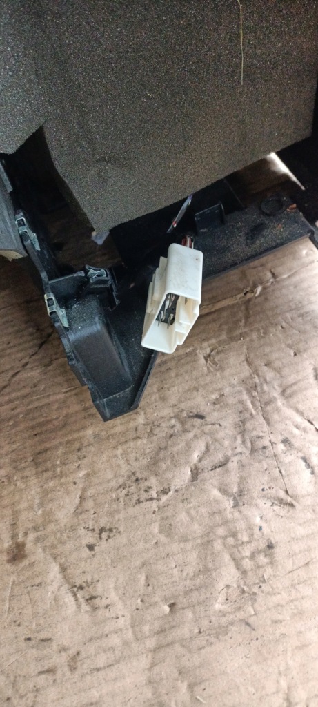 S-max mk1 galaxy mk3 06-14r підлокітник комплектний  європа Недорого