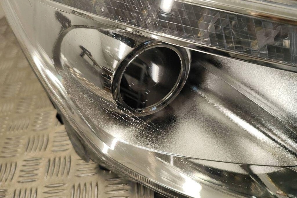 фото №10, Лампа правая передняя peugeot 4008 8301c360 1.8l дизель 110kw 2013