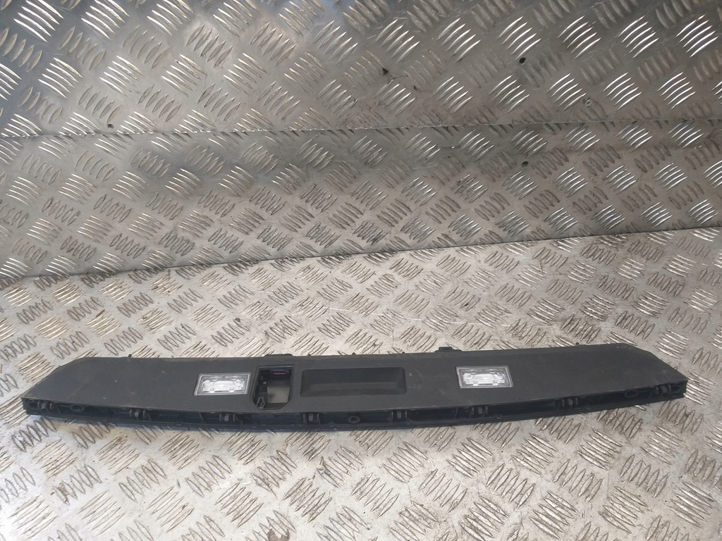 фото №1, Bmw 7 g11 молдинг освещение номерного знака регистрационного