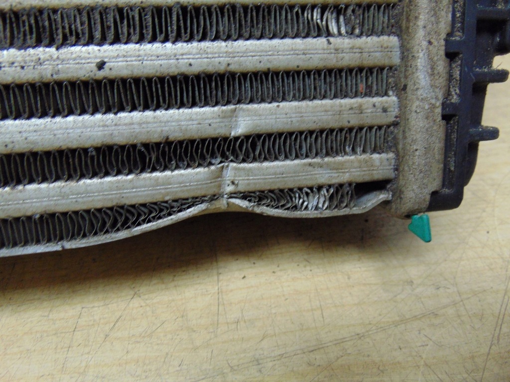 фото №7, Радиатор интеркулер audi q7 4m0145803aa