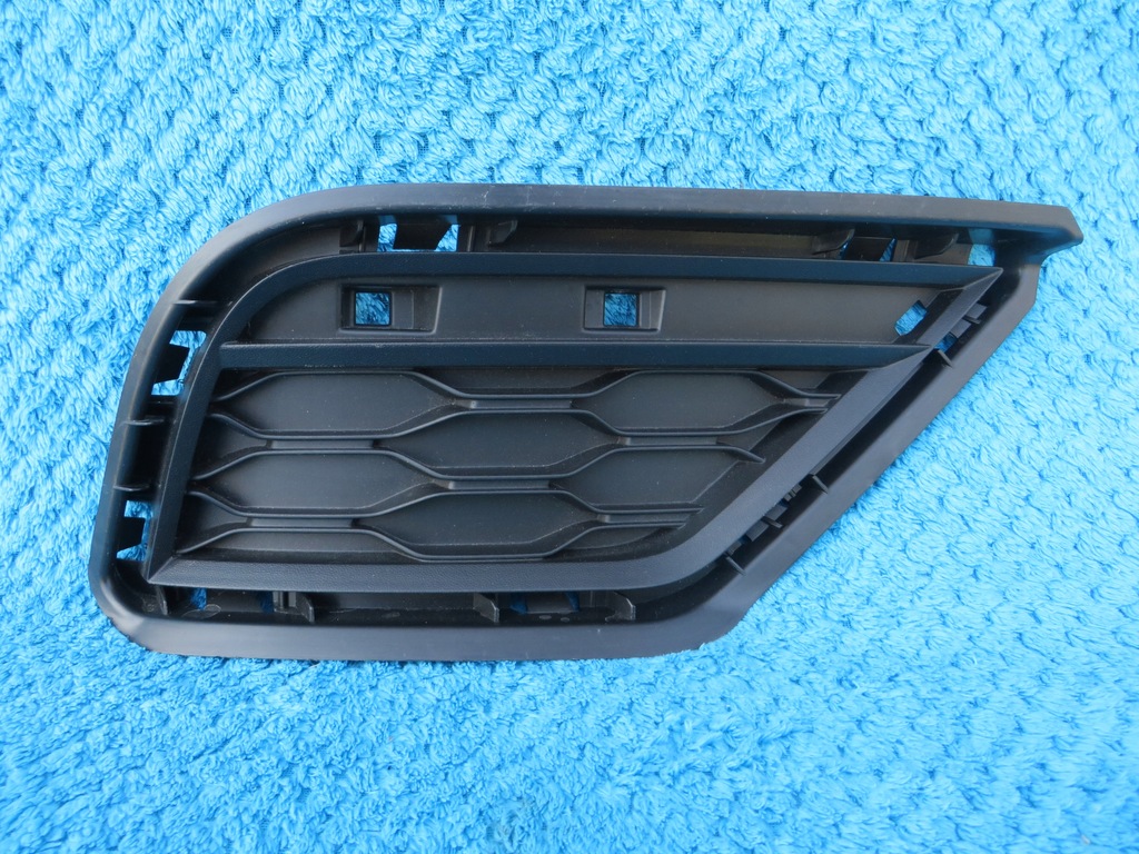 фото №1, Vw t-roc решітка ліва задня cała ładna