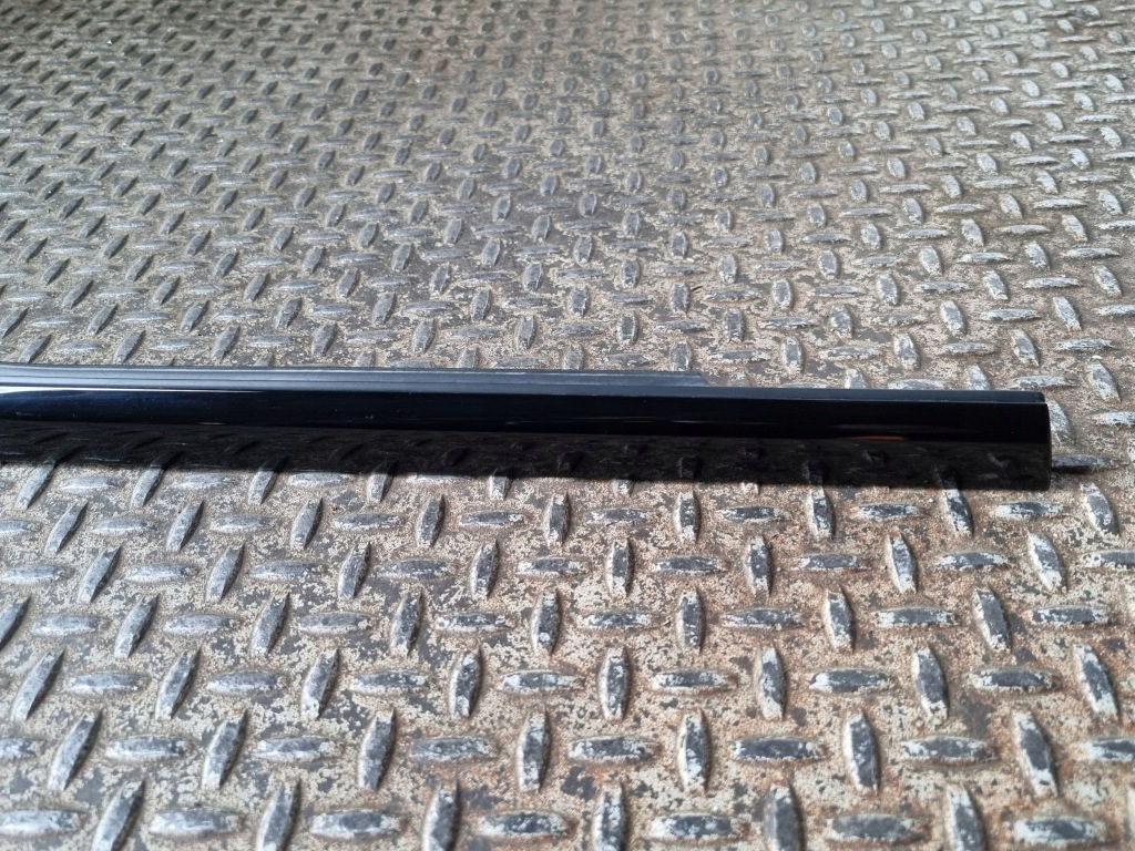 2022 mercedes-benz gls x167 молдинг стекло задний a1677307401 в Украине