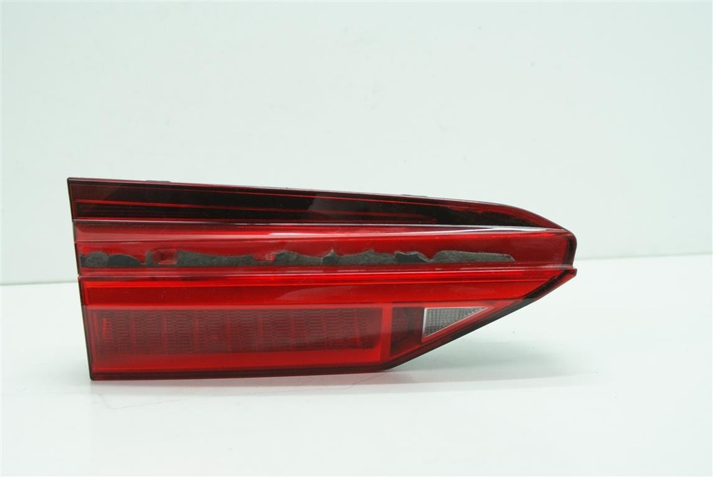 фото №1, Audi a6 c8 4k5 18r+ ліва лампа задня basis led