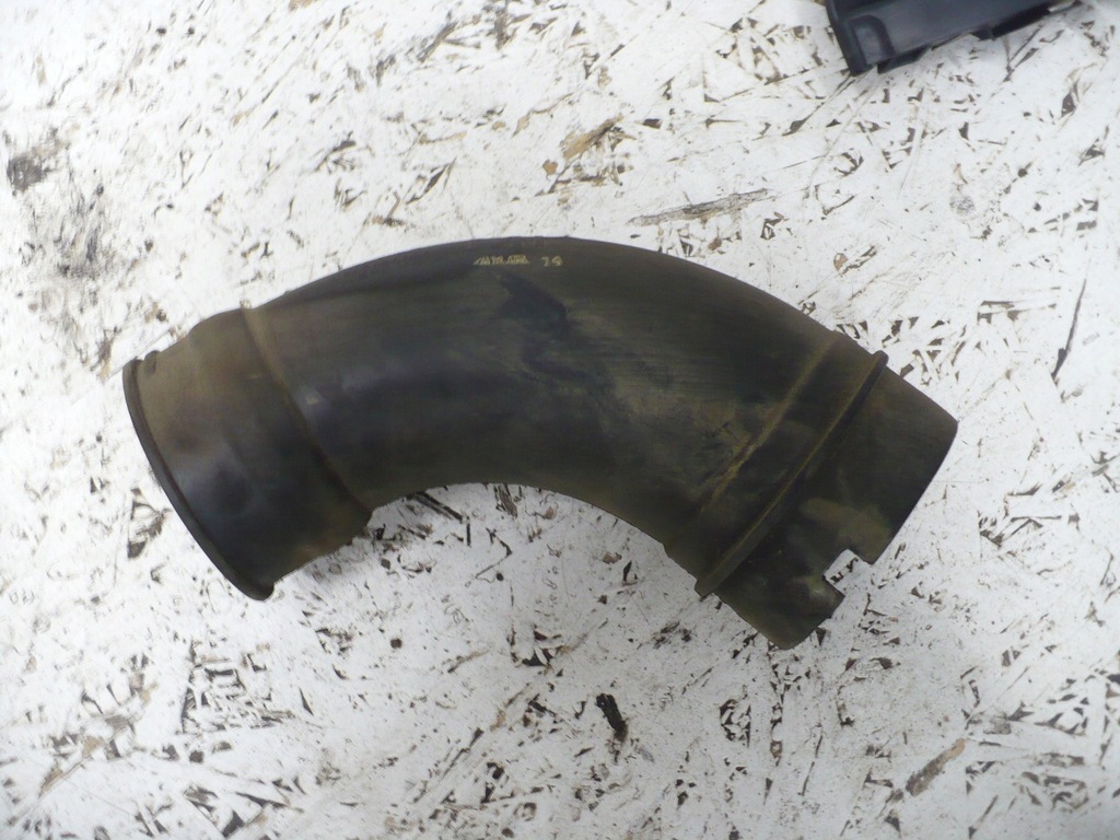 фото №1, Труба повітрозабірник повітря renault latitude 2.0 dci 165562885r