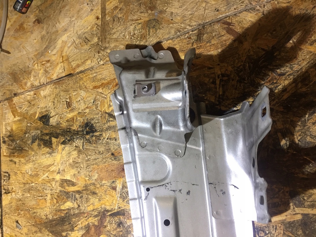 фото №9, Q7 4l кронштейн кронштейн крила лівий 4l0805157b