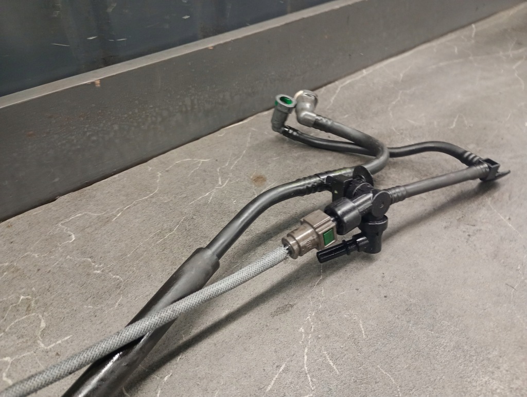 Купити Повернення палива пального ford fiesta mk7 citroen peugeot 1.4tdci kvja kuja