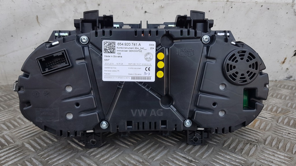 фото №9, Skoda scala счетчик приборная панель 1.6 tdi 654920741a