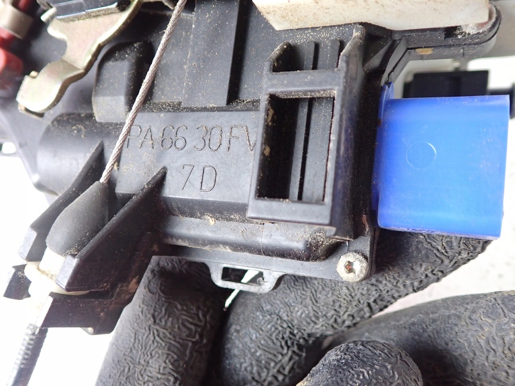 фото №9, Доводчик двері правий перед keyless audi s8 d3 5.2 fsi 4e1837016a